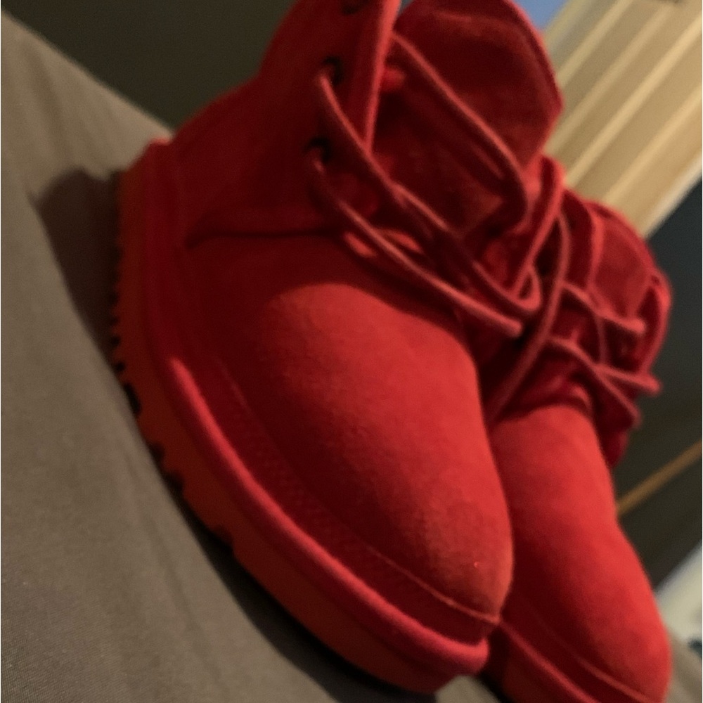 Red ugg shoes,size 7